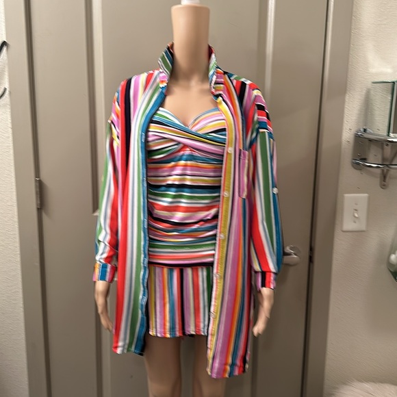 Anne Cole 2-piece swim skirt, top and coverup. - Picture 2 of 16